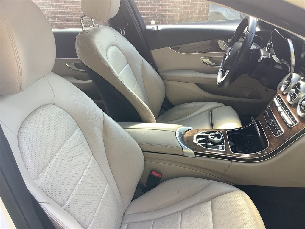 2017 Mercedes Benz C 300 photo 21