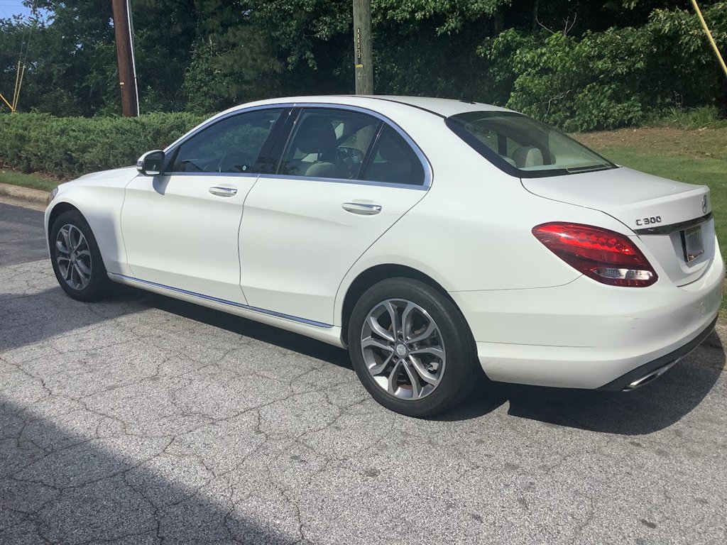 2017 Mercedes Benz C 300 photo 10