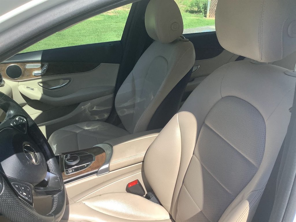 2017 Mercedes Benz C 300 photo 14