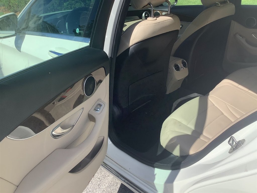 2017 Mercedes Benz C 300 photo 16