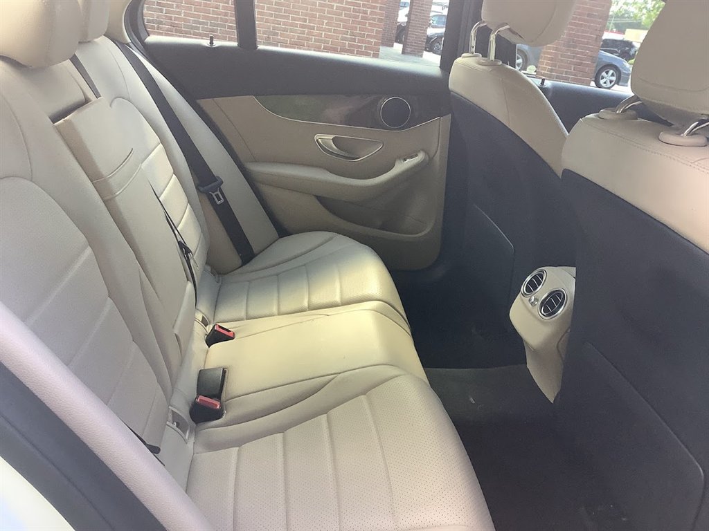 2017 Mercedes Benz C 300 photo 24