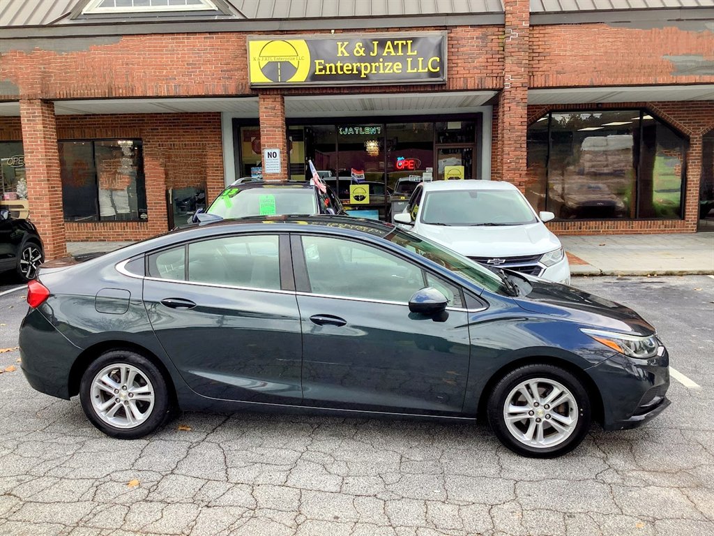 2018 Chevrolet Cruze LT's photo