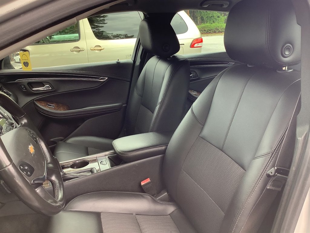 2015 Chevrolet Impala 2LT - Photo 13