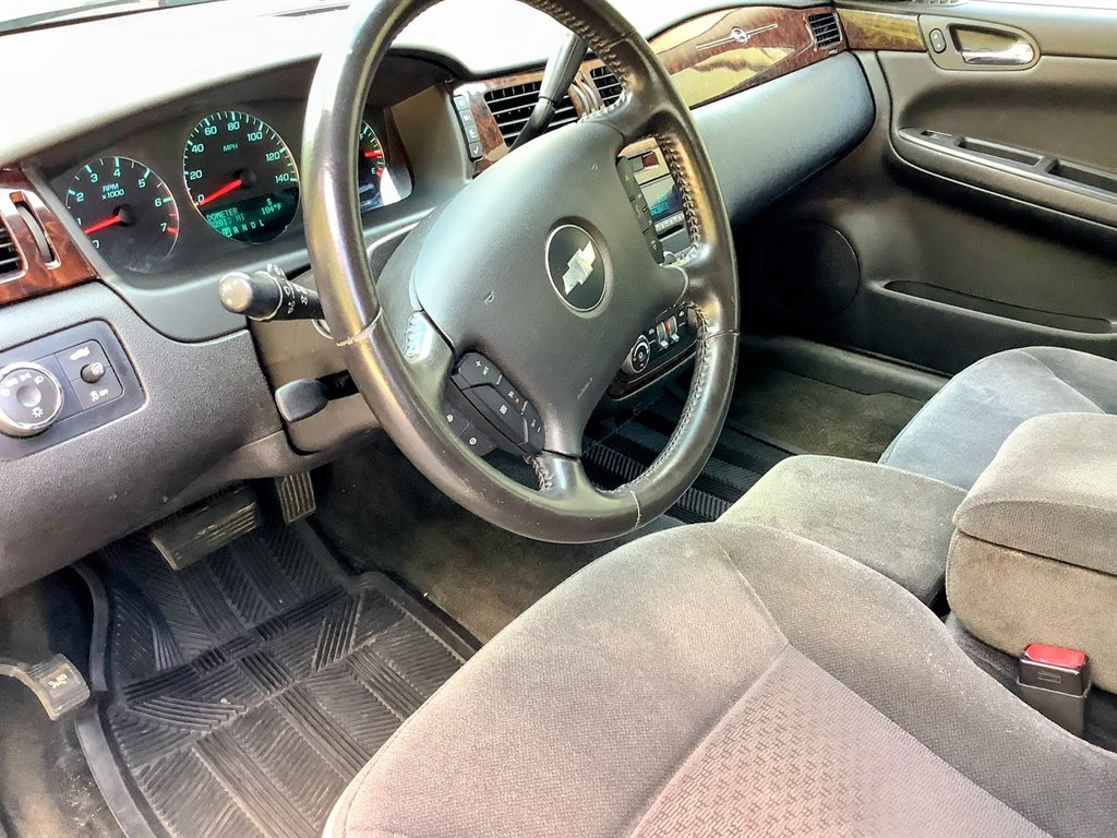 2013 Chevrolet Impala LT - Photo 11